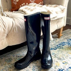 Calf Height Hunter Brand Rain Boots 👢